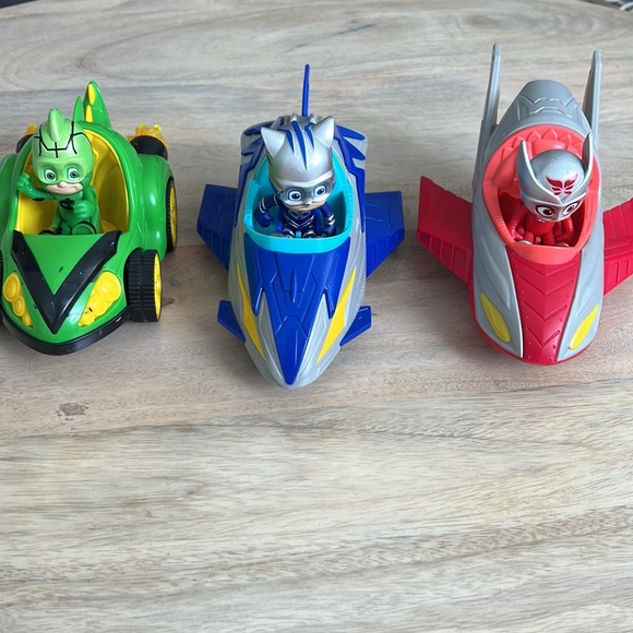 PJ MASKS Figure Racers - Picture 2 of 4